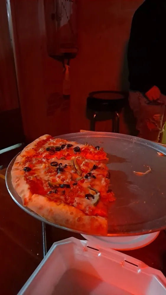 16 Pizza